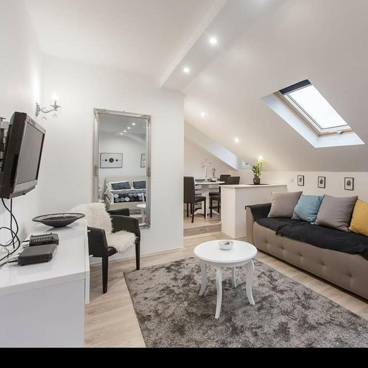 Apartament Stan Na Dan Angel Nowy Sad Zewnętrze zdjęcie