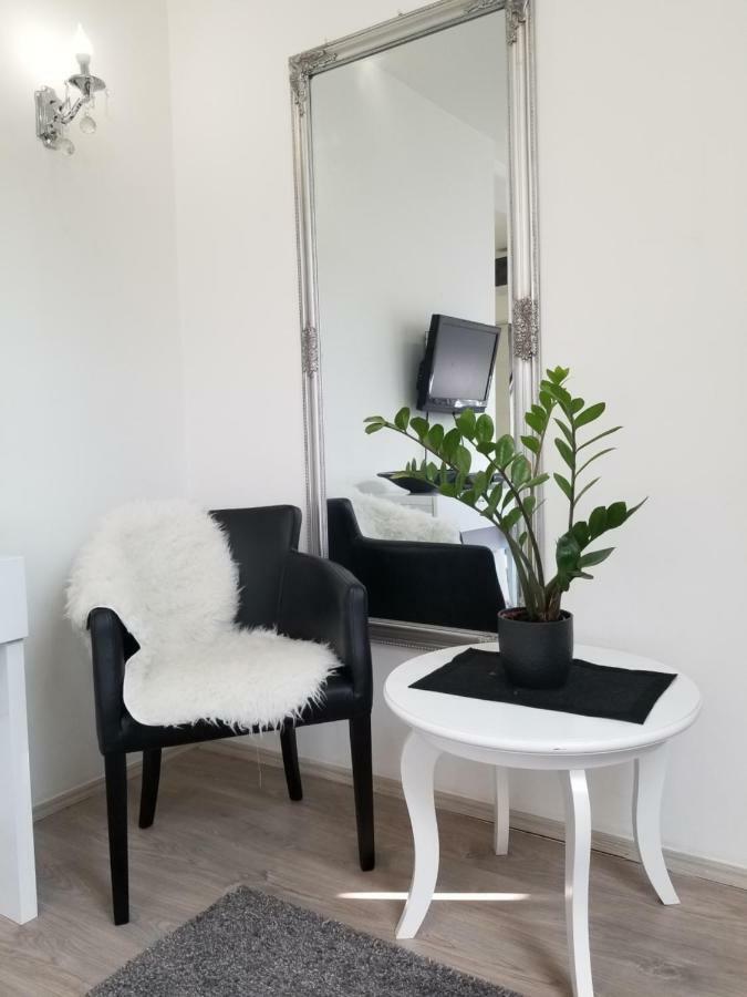 Apartament Stan Na Dan Angel Nowy Sad Zewnętrze zdjęcie